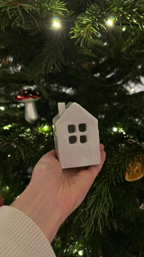 Festive edition: Clay & Tea: Make Your Own Festive Teapet Figure Workshop | 20 December | 11:00