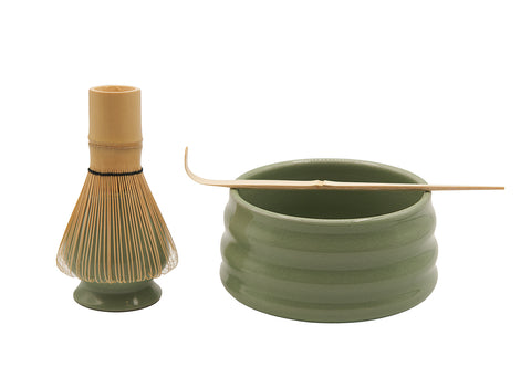 Ensemble de thé Matcha vert clair – Comprend un bol à matcha côtelé, un fouet en bambou, une cuillère et un support # 93991