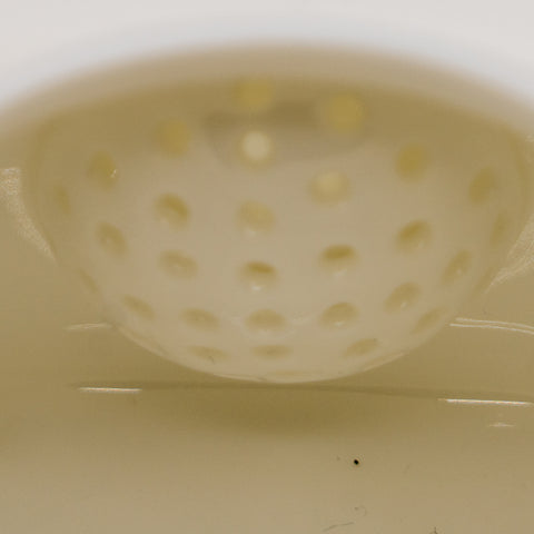 Théière en porcelaine fine Dehua avec revêtement en argent et gravure # 94327