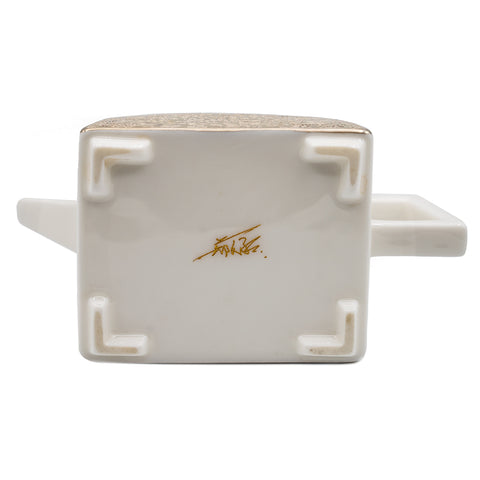 Théière en porcelaine fine Dehua avec revêtement en argent et gravure # 94327