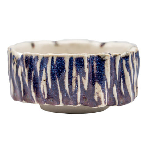 Met de hand beschilderde keramische kom met vrouw- en kattenmotief # 94349