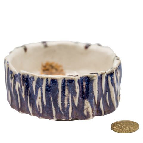 Met de hand beschilderde keramische kom met vrouw- en kattenmotief # 94349