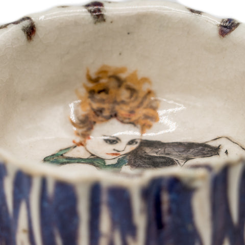 Met de hand beschilderde keramische kom met vrouw- en kattenmotief # 94349