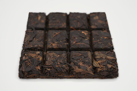 Tongguan Hong Cha (Black Tea Brick) 100g
