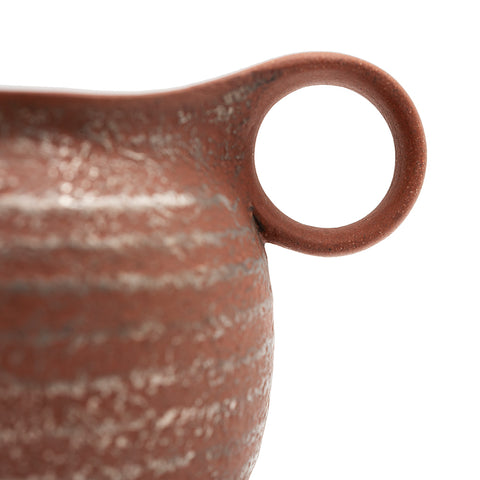 Pichet rouge émaillé avec accents argentés # 94429