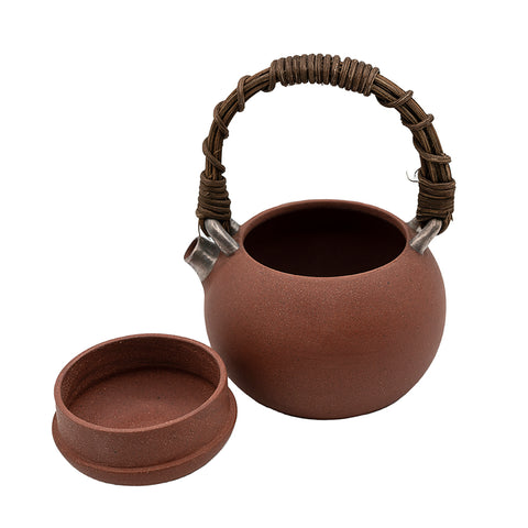 Théière en argile rouge avec poignée en rotin # 94435