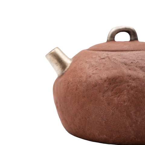 Tetera de barro rojo con acentos plateados # 94438