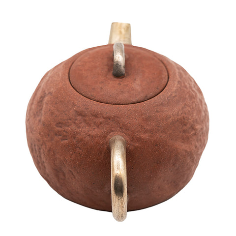 Tetera de barro rojo con acentos plateados # 94438