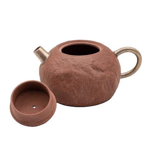 Tetera de barro rojo con acentos plateados # 94438