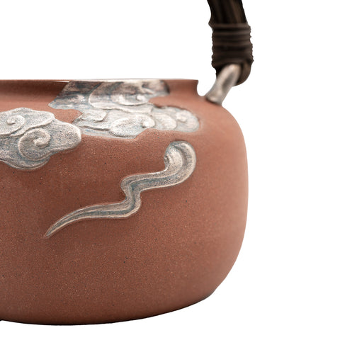 Théière émaillée rouge avec nuages auspicious # 94432