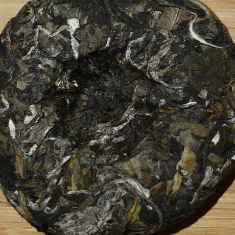 Crystal White Tea Cake (Harvest 2022, pressed in 2023) 50g