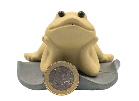 Lying Frog  Teapet # 91059