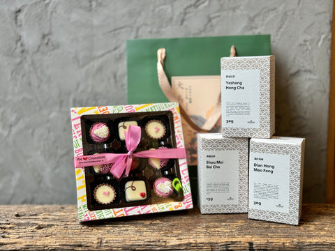 Schokoladen- und Tee-Glückseligkeitsbox