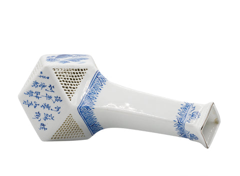 Vase chinois en porcelaine,  # 93800