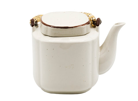 Chinese porseleinen theepot met metalen/bamboe handvat # 93823