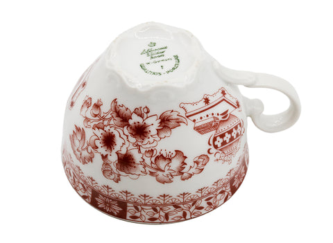 Tasse à thé en porcelaine avec la soucoupe  # 93836