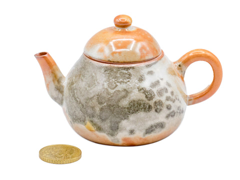 Keramische theepot met aardse tinten en gestructureerde glazuur # 934811