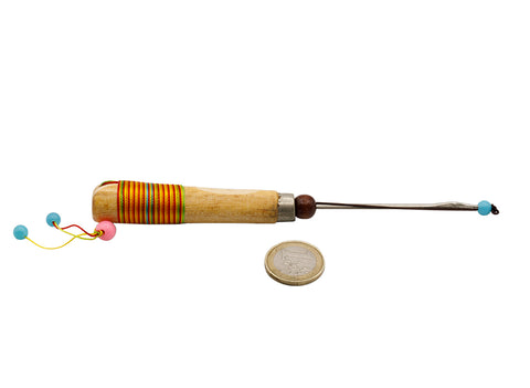 Theenaald met houten handvat voor het breken van theekoekjes # 93288