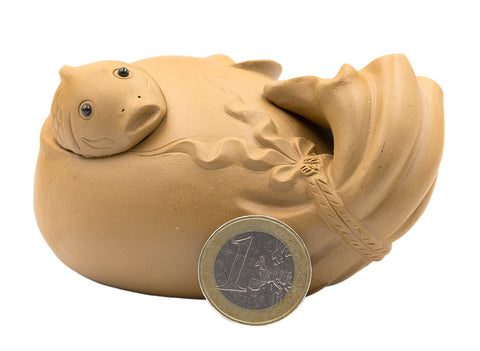 Every year there is a fish number one Teapet # 91153