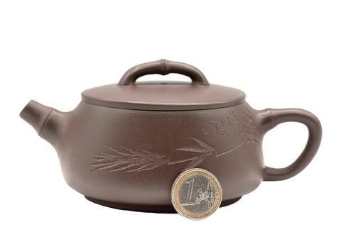 Yixing teapot # 91208