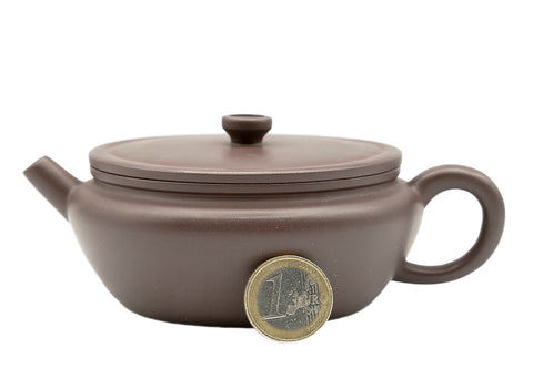 Yixing teapot # 91209