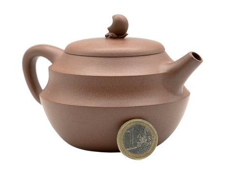 Yixing teapot # 91210