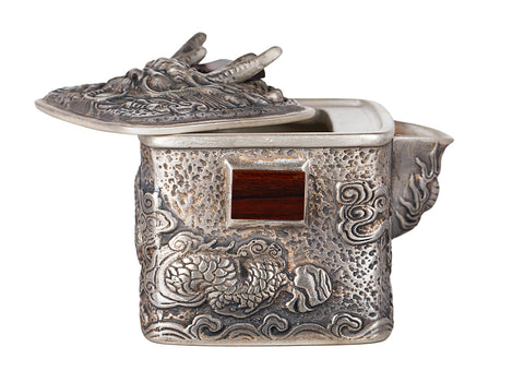 Théière carrée en argile argentée avec dragon et incrustations en bois rouge # 94468