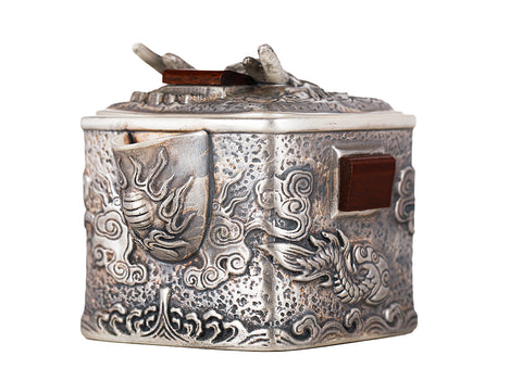 Théière carrée en argile argentée avec dragon et incrustations en bois rouge # 94468