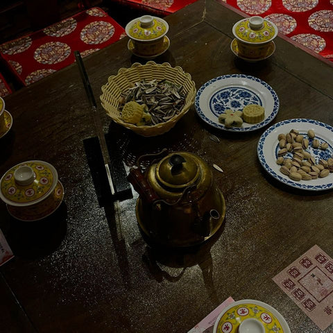 🌿 Grüne Tischzeit: Geschichten von Zuhause bei Tee | 25. Januar | 18:00