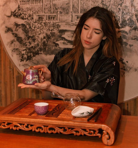 Cérémonie du thé Pin Cha avec le maître (Tea ceremony in Russian)