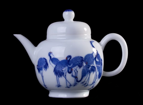 Teapot # 26235, Jingdezhen porcelain, hand painting, 240 ml.