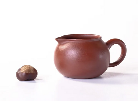 Gongdaobei (Pitcher) # 21629, yixing clay , 136 ml.