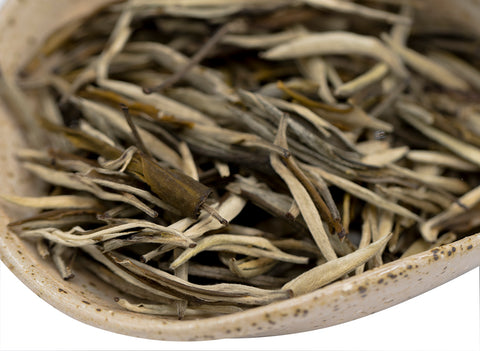 Yunnan Baihao YinZhen (Aiguilles d'Argent Pekoe Blanc de Yunnan)