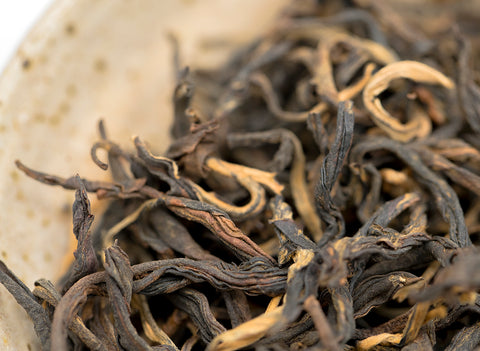 Roter Drache (Hong Menghai Youji)