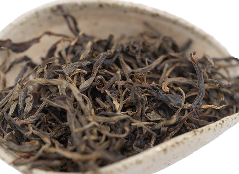 Roter Vietnam-Rotwein, halbfermentiert (März 2023)