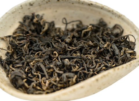 Black Red Roasted tea from Vietnam (26.03.2023, 10hrs fermented)