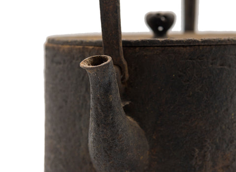 Vintage tetsubin teapot #90354