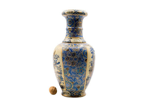 Hand painted vintage vase #90327, China