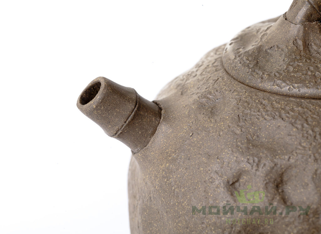 Teapot # 18209, yixing clay, 284 ml.