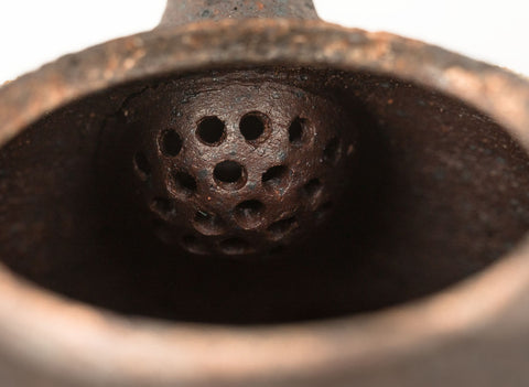 Theepot nr. 33830, houtgestookt, keramiek, Dehua, 320 ml.