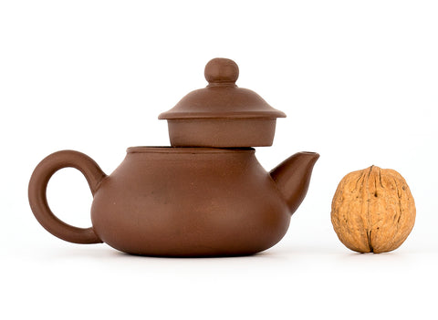 Teapot # 37426, yixing clay, 90 ml.