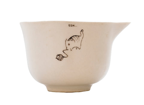Gongdaobei # 40462, ceramic/hand painting, 191 ml.