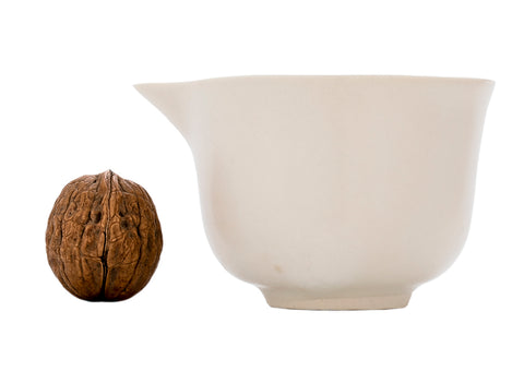 Gongdaobei # 40462, ceramic/hand painting, 191 ml.