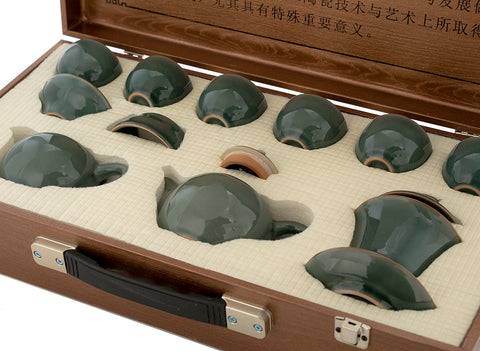 Set for tea ceremony (10 items) # 91039, porcelain: teapot 220 ml, gaiwan 130 ml, gundaobey 210 ml, teamesh, six cups 50 ml.