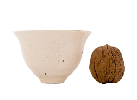 Tasse Moychay, série « Lapins ensoleillés » n° 43950, céramique/peinture à la main, 68 ml.